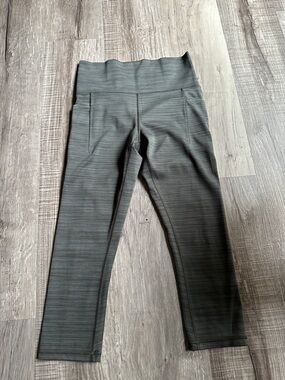 Women’s Athleta Green Striped Performance Leggings